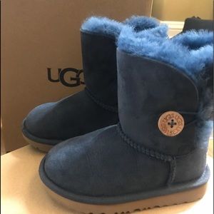 Toddler bailey button size 9